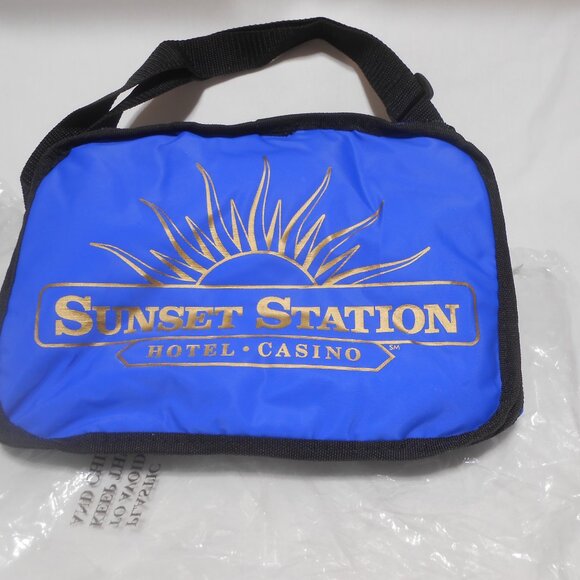 NEW Sunset Sation Hotel Casino Cooler zipper tote bag adjustable strap X pockets - Picture 9 of 16